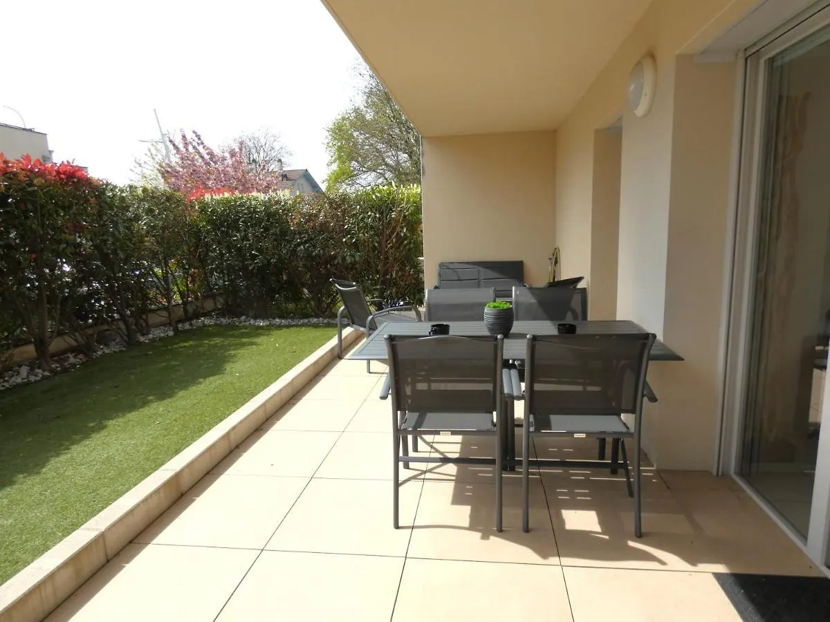 Ground Floor Close To Geneva Ornex France