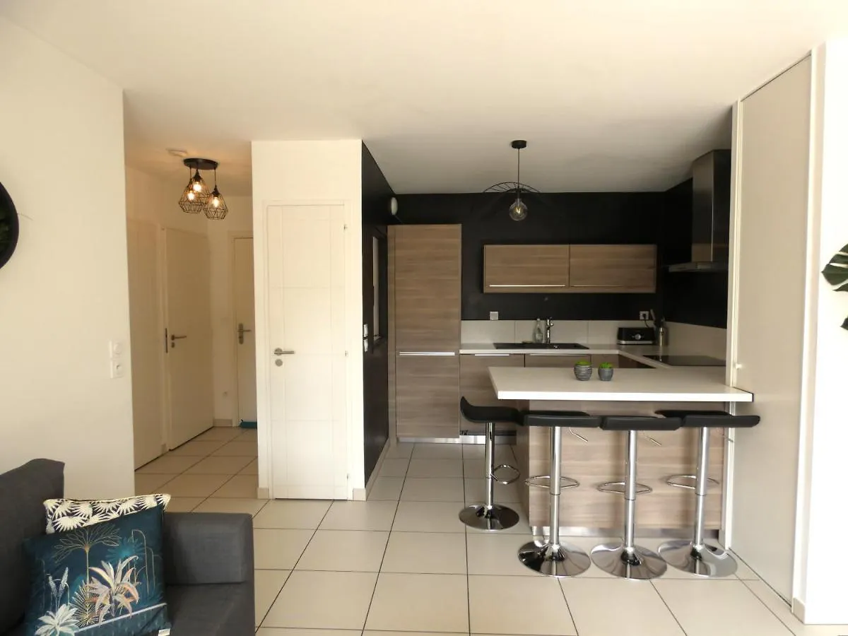 Ground Floor Close To Geneva Ornex France
