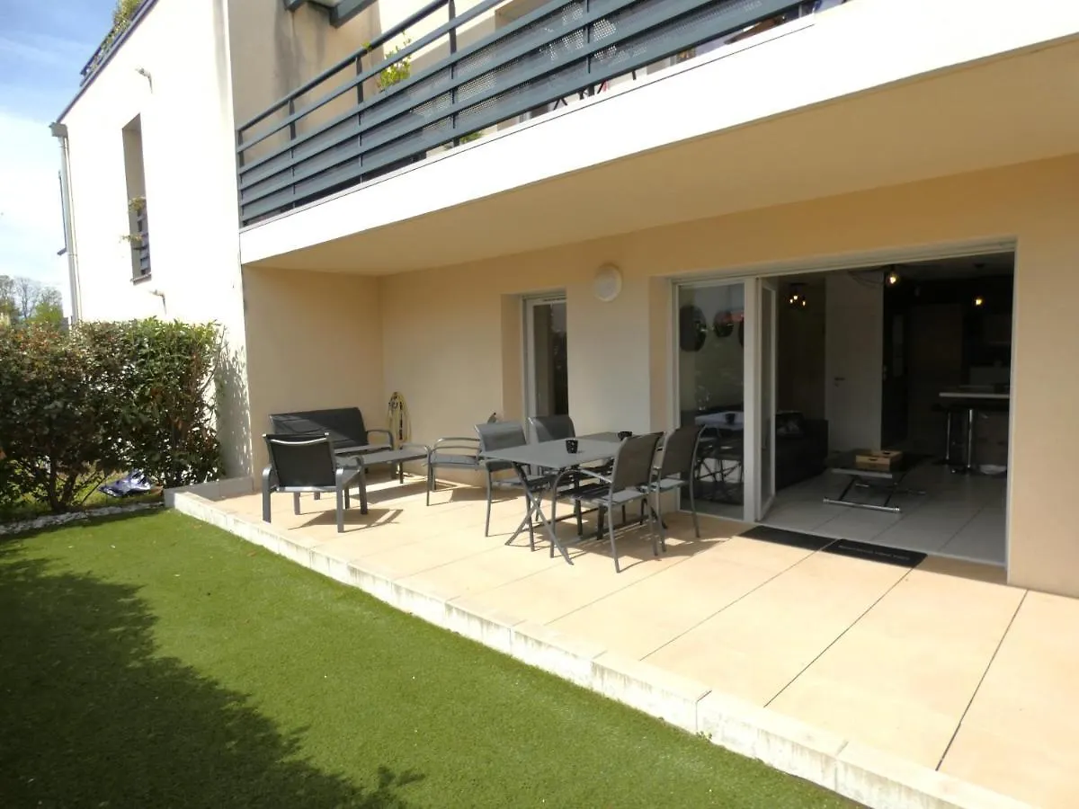 Ground Floor Close To Geneva Ornex 0*,  France