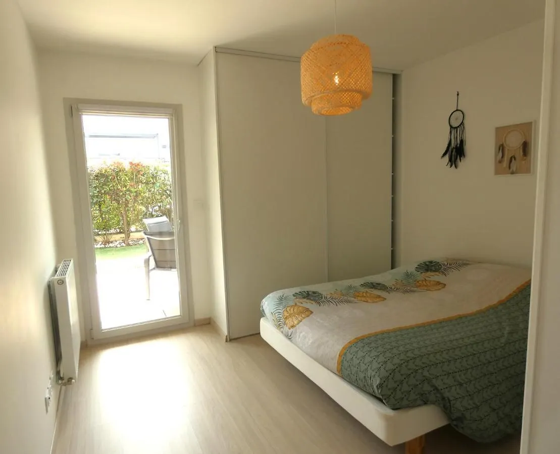Ground Floor Close To Geneva Ornex 0*,  France